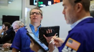 午盘：美股继续上扬 标普500指数创历史新高