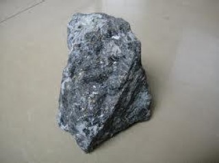 锌库存低的原因是什么？低库存对期货市场有何影响？