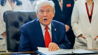 特朗普质疑北约是否会为美国提供防卫支持