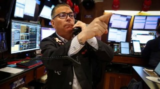 开盘：美股周二低开 市场关注财报与美联储政策动向