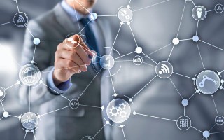 炒期货应选择何种交易媒介？不同交易媒介对期货操作有何不同影响？