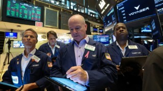 盘前：三大股指期货齐跌 特朗普威胁单方面加关税