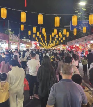 “反向过年”火了！“只要在一起，在哪都是过年！”丨新春走基层