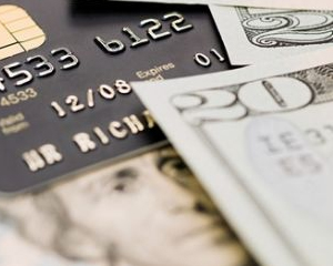 如何通过银行办理外汇套期交易与衍生品组合策略？  第1张