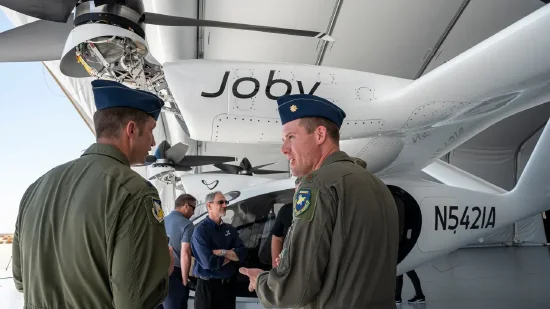 电动空中出租车制造商Joby Aviation股价飙升20% 获丰田2.5亿美元投资  第1张
