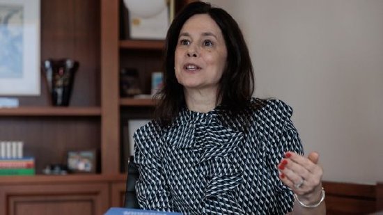 11月15日外盘头条：特朗普拟削减部分食品杂货关税 9月非农将发布 沃尔玛换帅 加密货币下跌  第7张