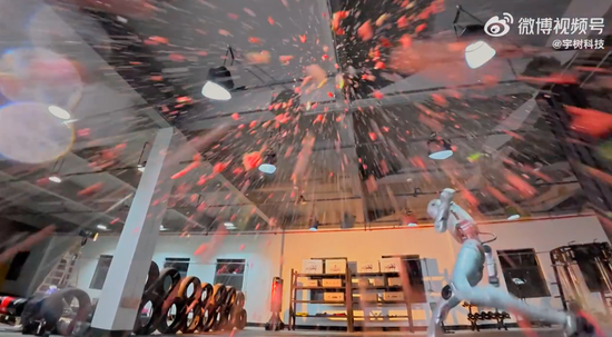 上市绿色通道被叫停?宇树科技严正声明:假的!公司发布人形机器人H2训练视频:腾空侧踢吓退王兴兴 第4张 上市绿色通道被叫停?宇树科技严正声明:假的!公司发布人形机器人H2训练视频:腾空侧踢吓退王兴兴 第4张