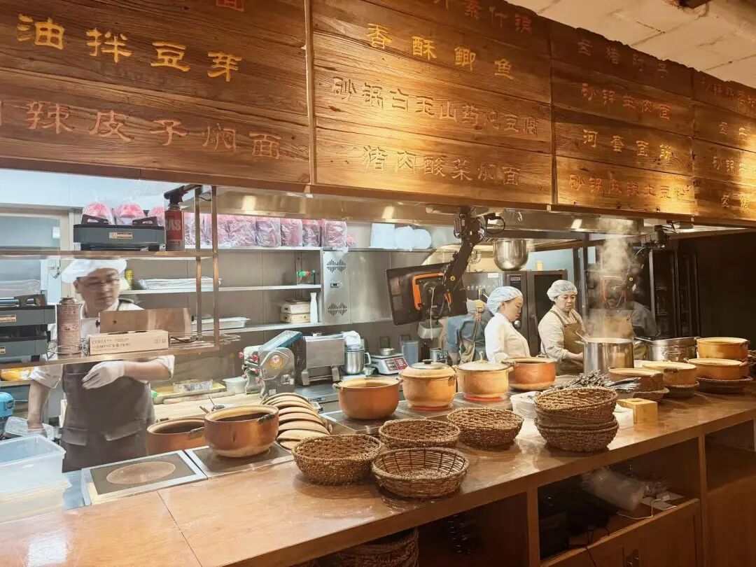 贾国龙创办新品牌，人均消费40元至50元，本人回应：不会放弃西贝，但要关一部分店，希望承接部分员工  第2张